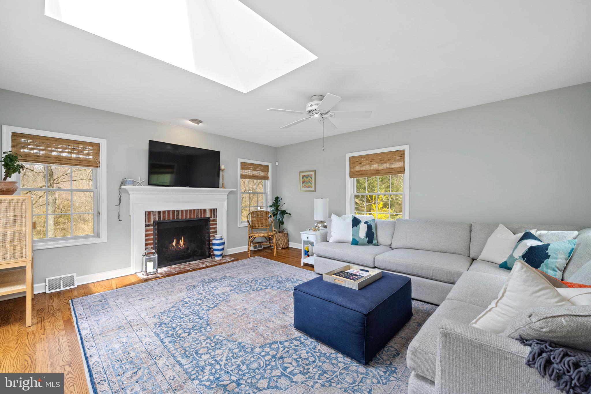 445 Upper Weadley Road Wayne, PA 19087 - Photo 19 of 36 Family Room