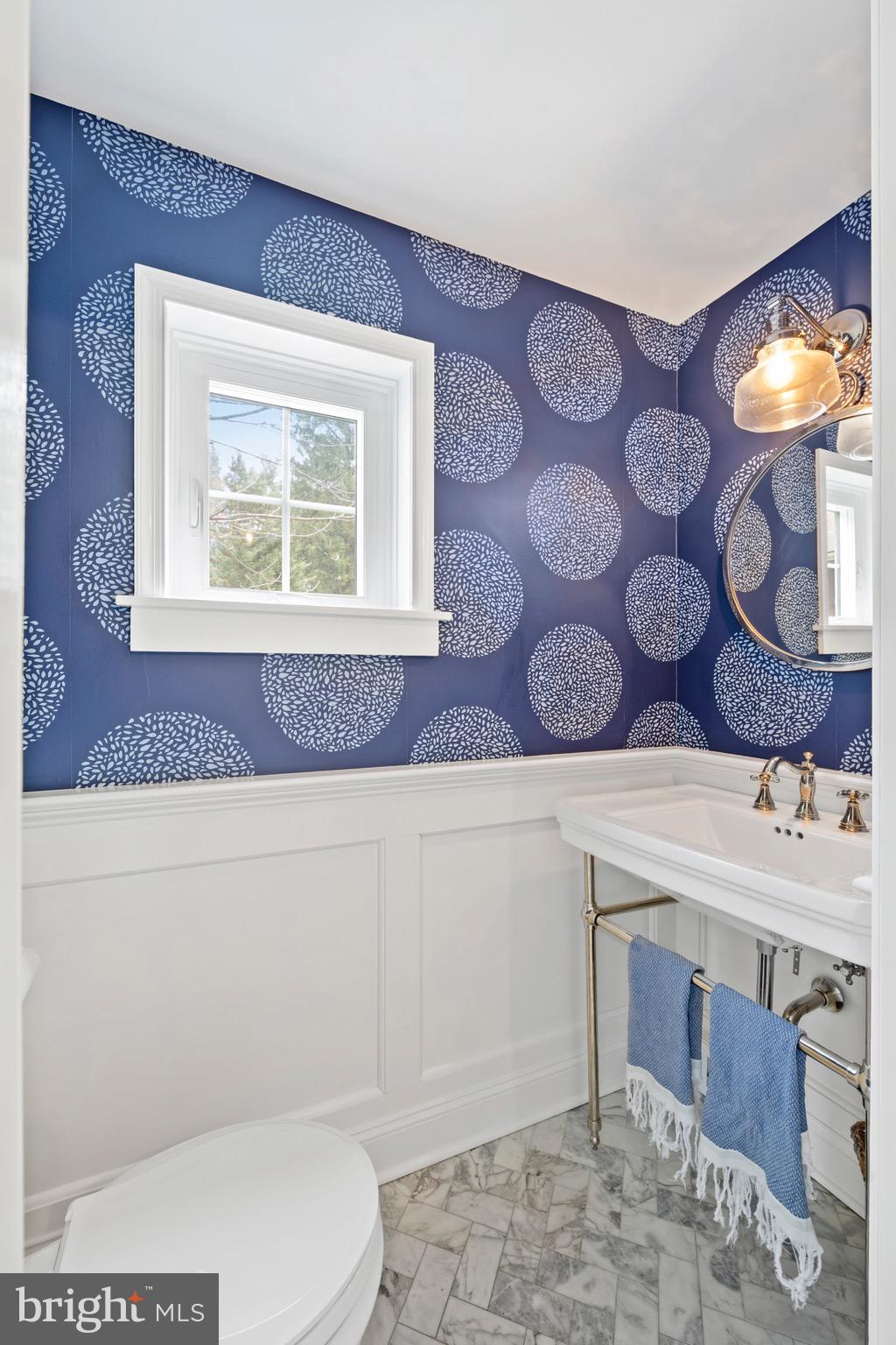 445 Upper Weadley Road Wayne, PA 19087 - Photo 22 of 36 Powder Room