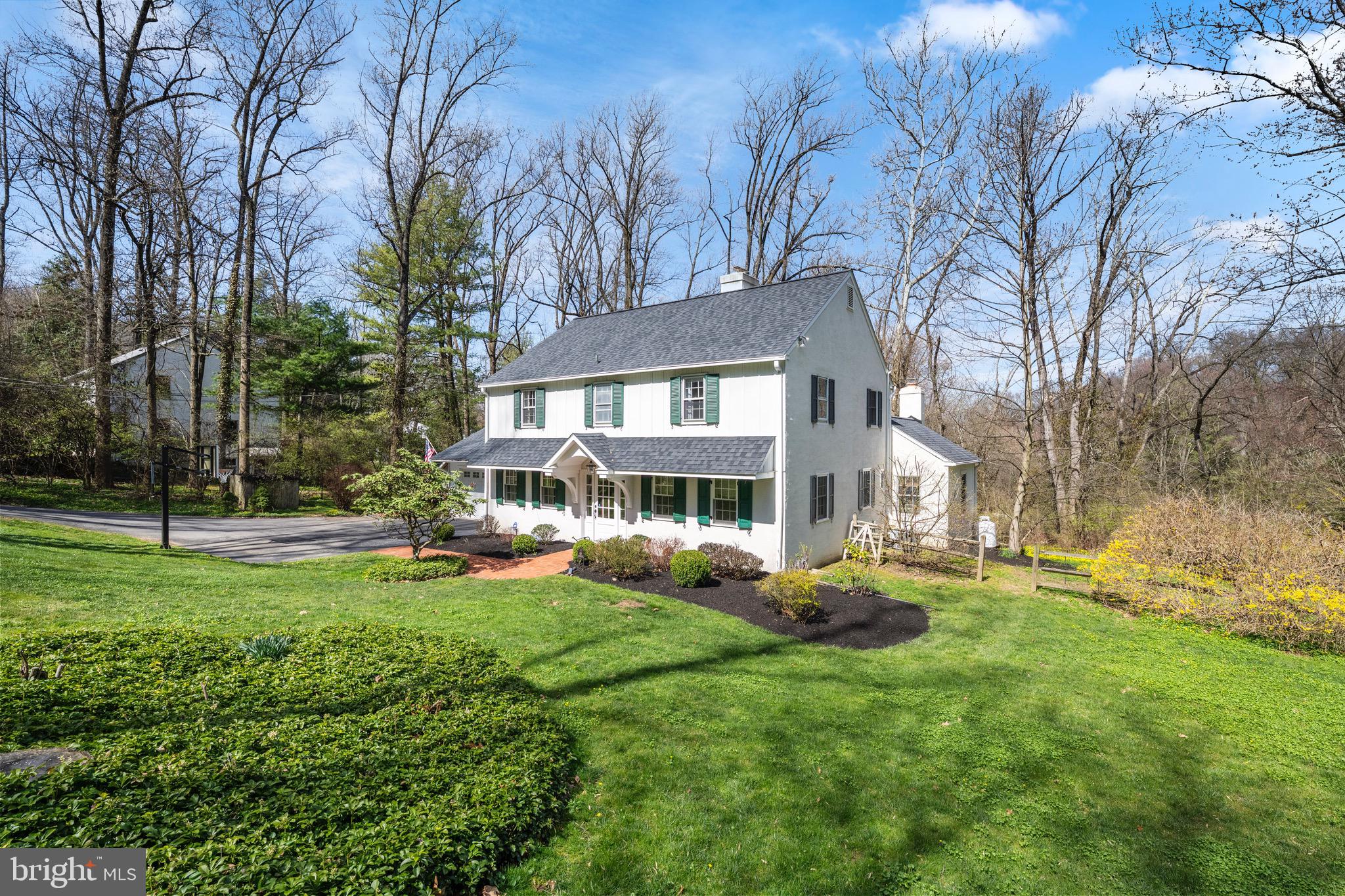 445 Upper Weadley Road Wayne, PA 19087 - Photo 3 of 36