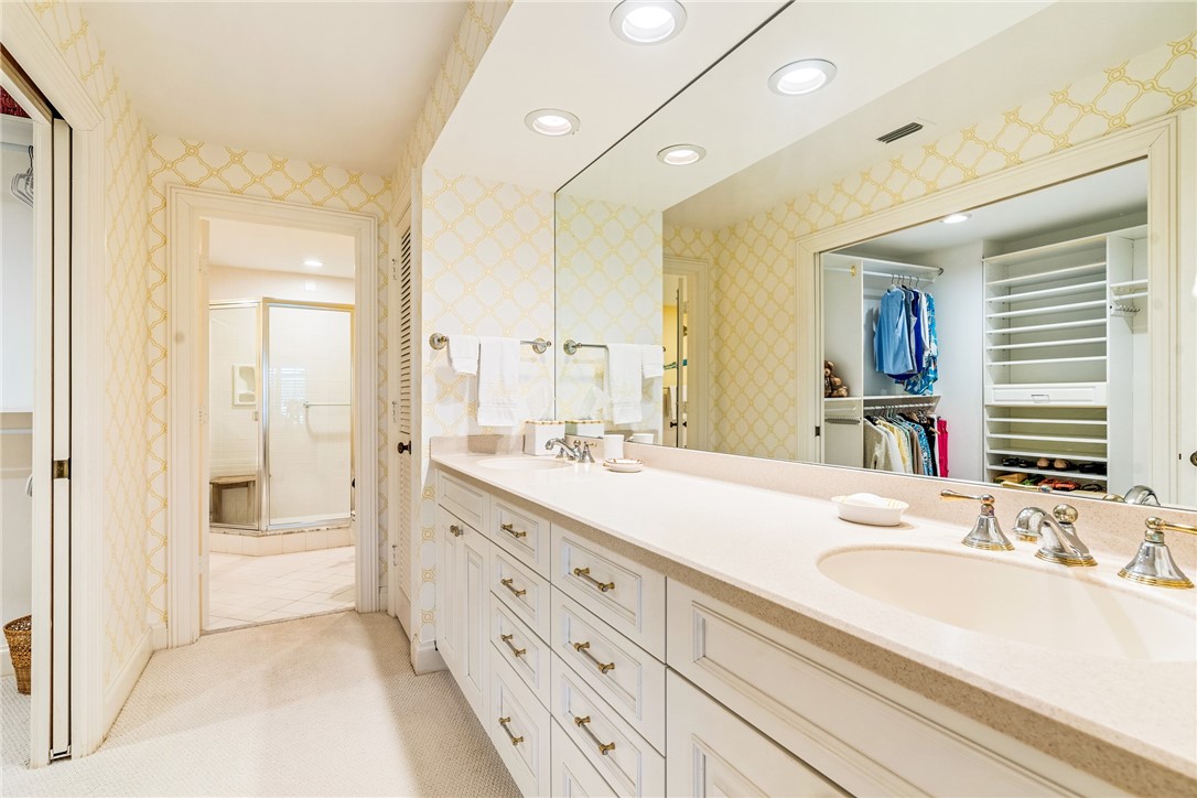 1903 Bay Road, Unit 105 Vero Beach, FL 32963 - Photo 20 of 36 Gallery Image 20