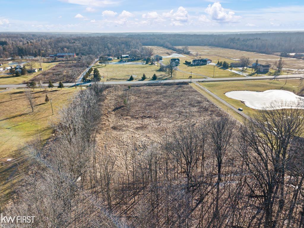 9112 Division Road Columbus, MI 48063 - Photo 10 of 19