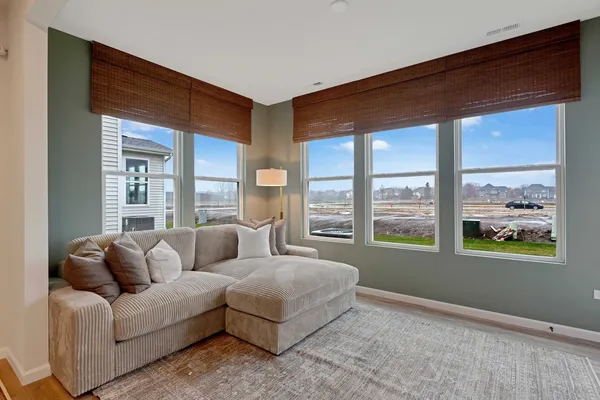$590,803 | 2663 Lawlor Lane, Naperville, IL 60564
