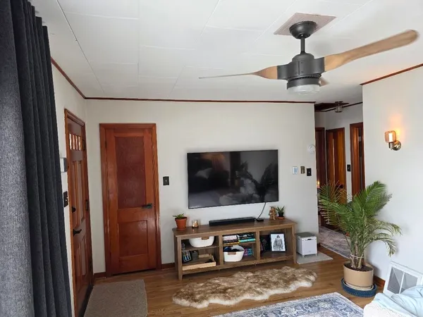 $250,000 | 1024 South Main Street, Jefferson, WI 53549