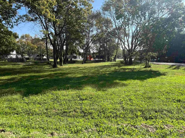 $19,000 | 0 West Potomac Street, Unit LOTS 10 11, Burlington, KS 66839