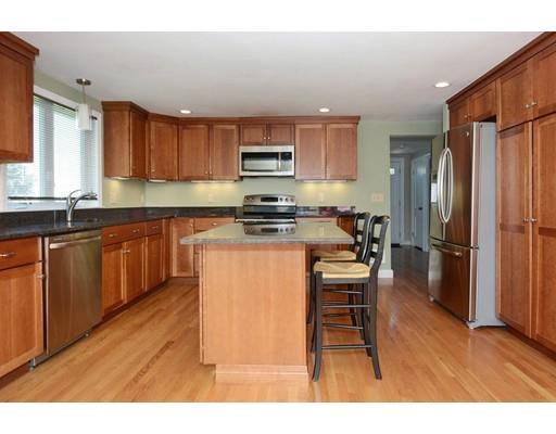 13 Griffin Road Peabody, MA 01960 - Photo 11 of 36 Gallery Image 11