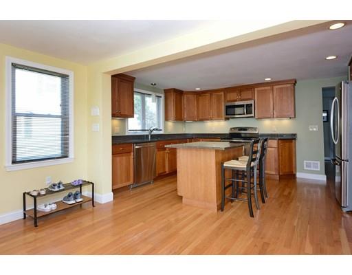 13 Griffin Road Peabody, MA 01960 - Photo 12 of 36 Gallery Image 12