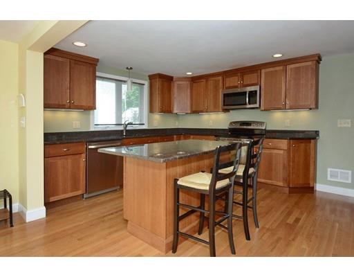13 Griffin Road Peabody, MA 01960 - Photo 10 of 36 Gallery Image 10