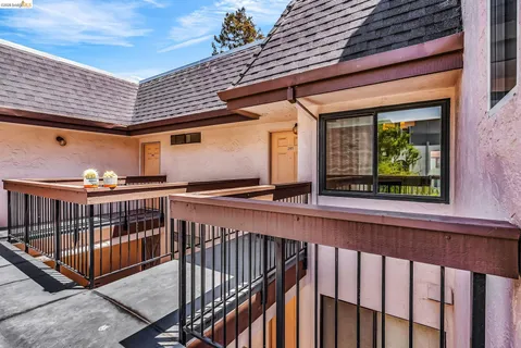 $475,000 | 417 Evelyn Avenue, Unit 205, Albany, CA 94706