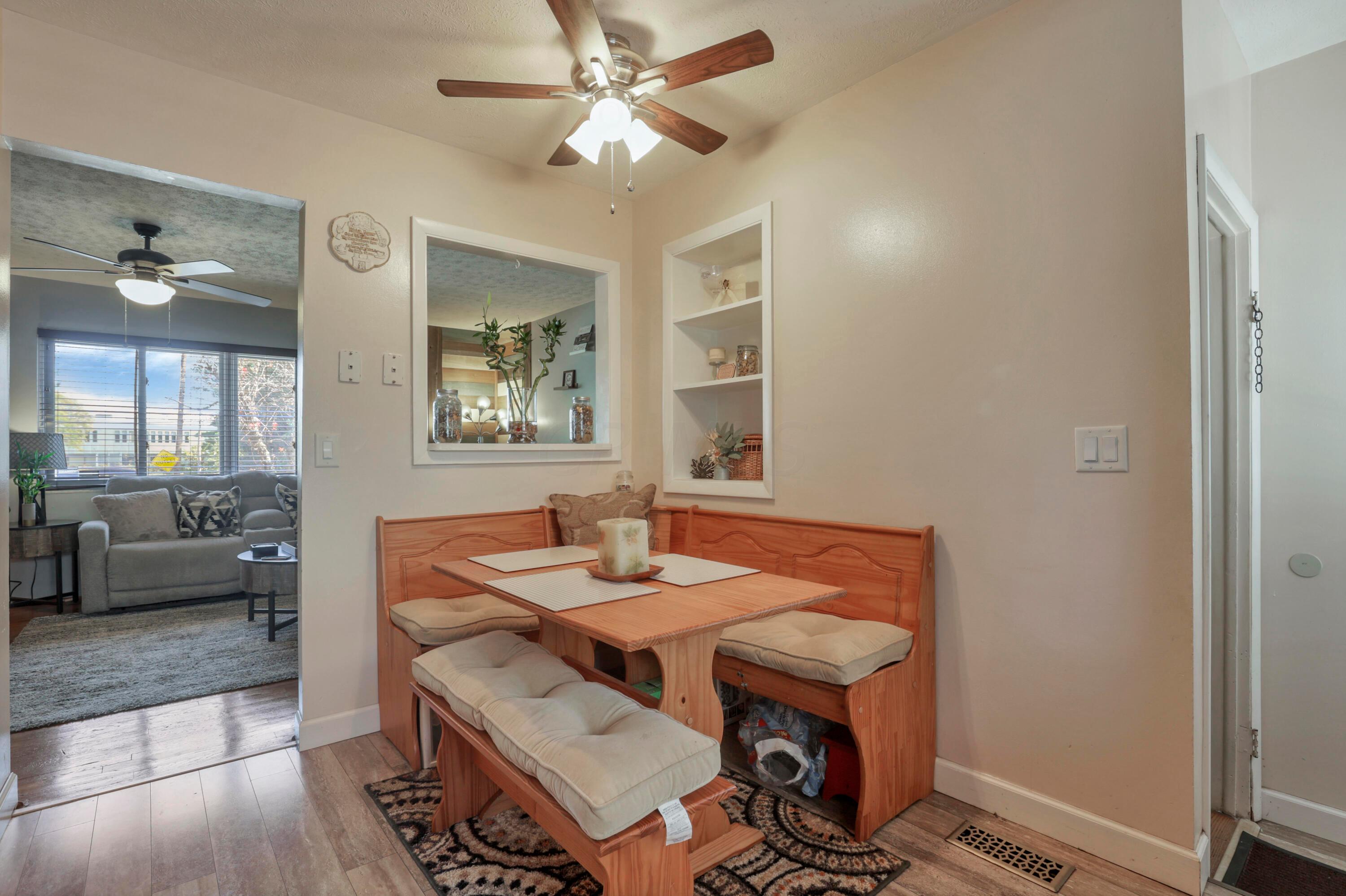 2835 Fleet Road Columbus, OH 43232 - Photo 10 of 37 Eat-in Kitchen