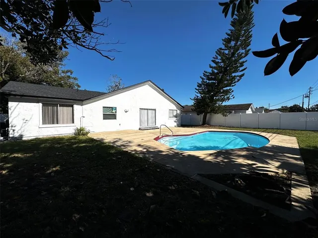 $459,990 | 1932 Houndslake Drive, Winter Park, FL 32792