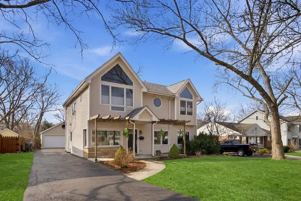 $865,000 | 1917 Kiest Avenue, Northbrook, IL 60062
