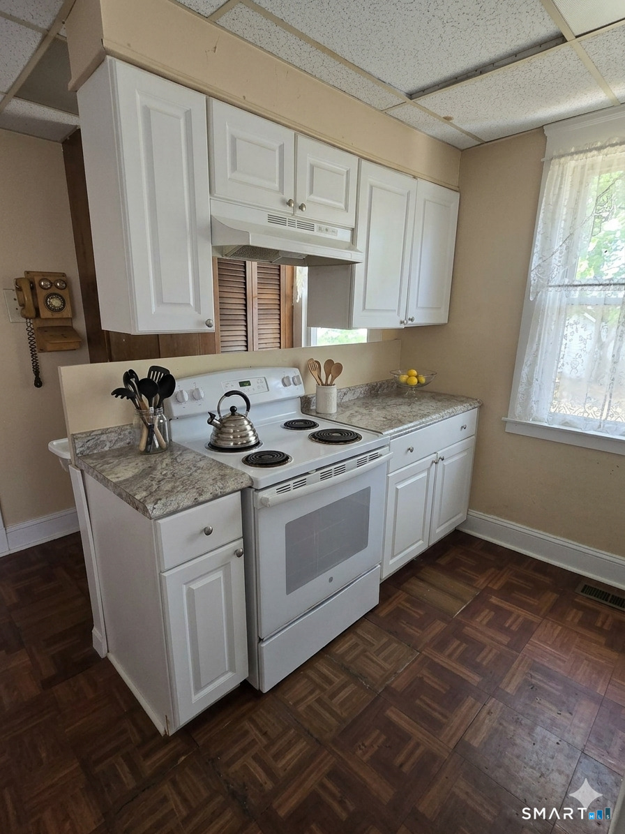 21 Scott Street Hamden, CT 06514 - Photo 13 of 28