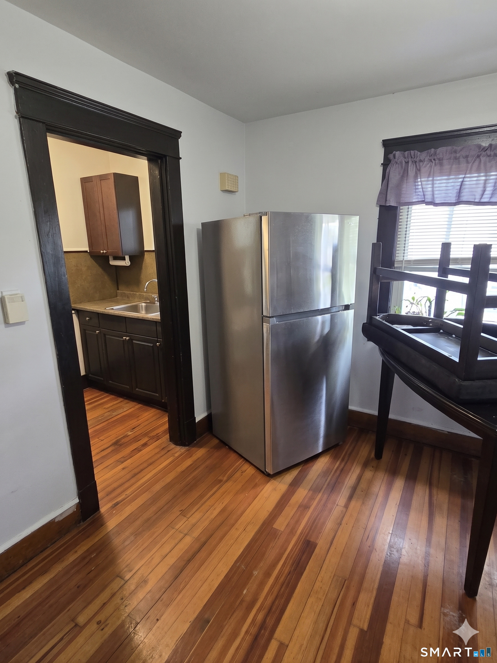 21 Scott Street Hamden, CT 06514 - Photo 8 of 28