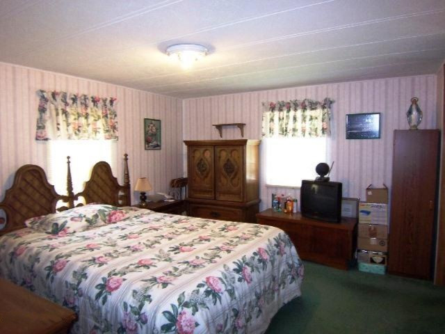 5412 20 Mile Road Barryton, MI 49305 - Photo 9 of 20 Mater Bedroom