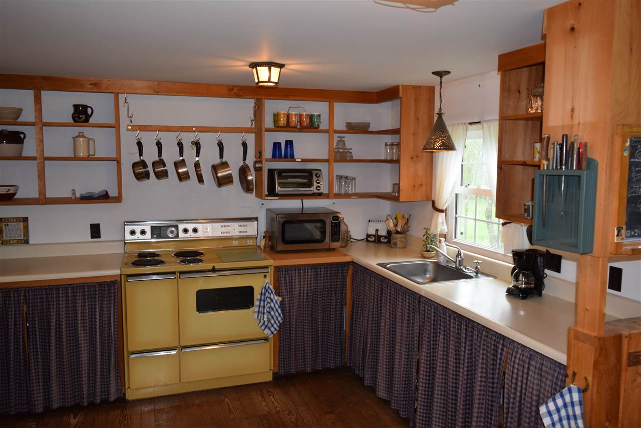 1813 Halladay Road Middlebury, VT 05753 - Photo 5 of 26