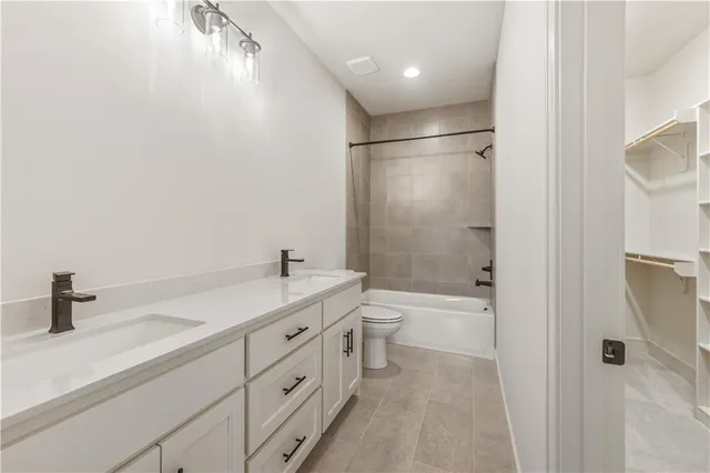 $1,349,495 | 18021 South Cody Street, Overland Park, KS 66013