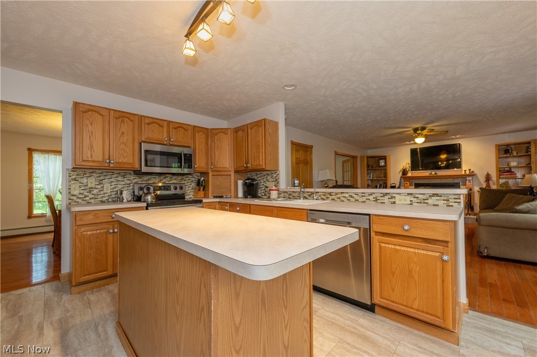 6635 Fay Road Painesville, OH 44077 - Photo 9 of 32 Gallery Image 9