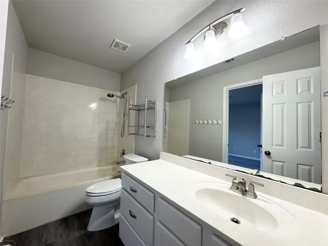 $2,700 | 13004 Kenswick Drive, Austin, TX 78753