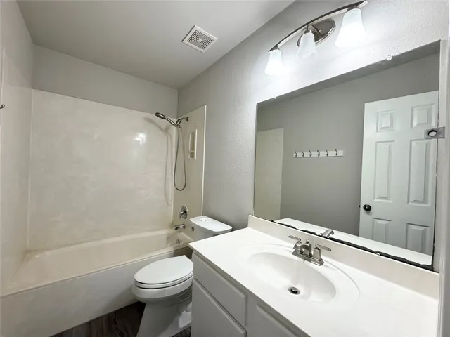 $2,700 | 13004 Kenswick Drive, Austin, TX 78753