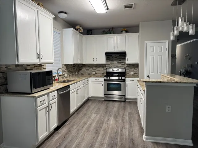 $2,700 | 13004 Kenswick Drive, Austin, TX 78753