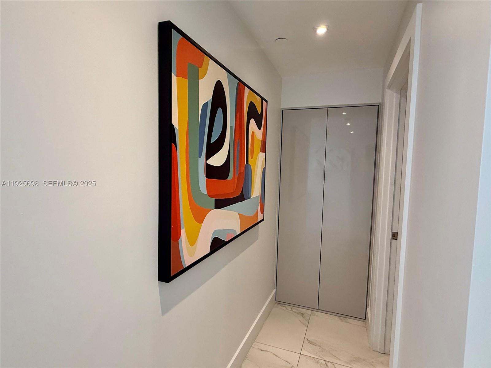 225 Collins Avenue, Unit 6J Miami Beach, FL 33139 - Photo 26 of 49