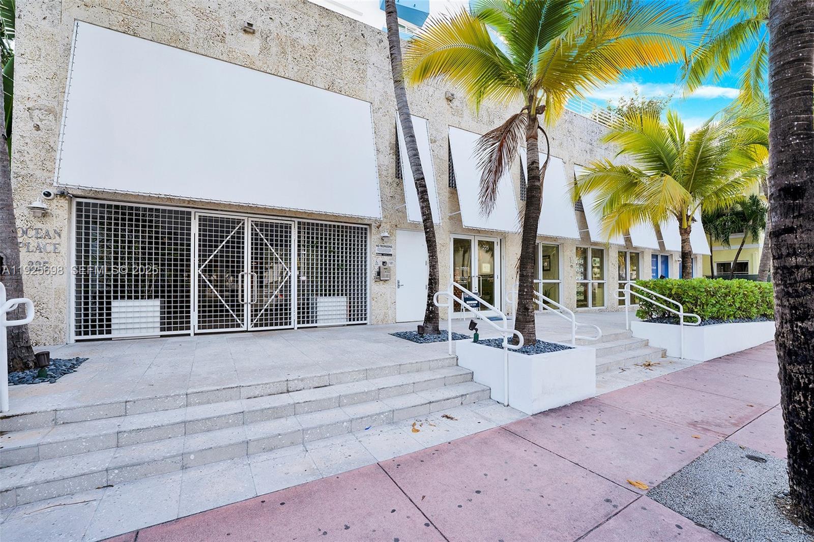 225 Collins Avenue, Unit 6J Miami Beach, FL 33139 - Photo 37 of 49