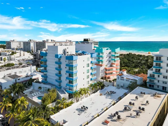 $999,500 | 225 Collins Avenue, Unit 6J, Miami Beach, FL 33139