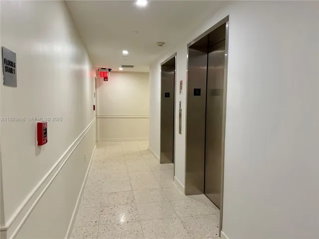 $999,500 | 225 Collins Avenue, Unit 6J, Miami Beach, FL 33139