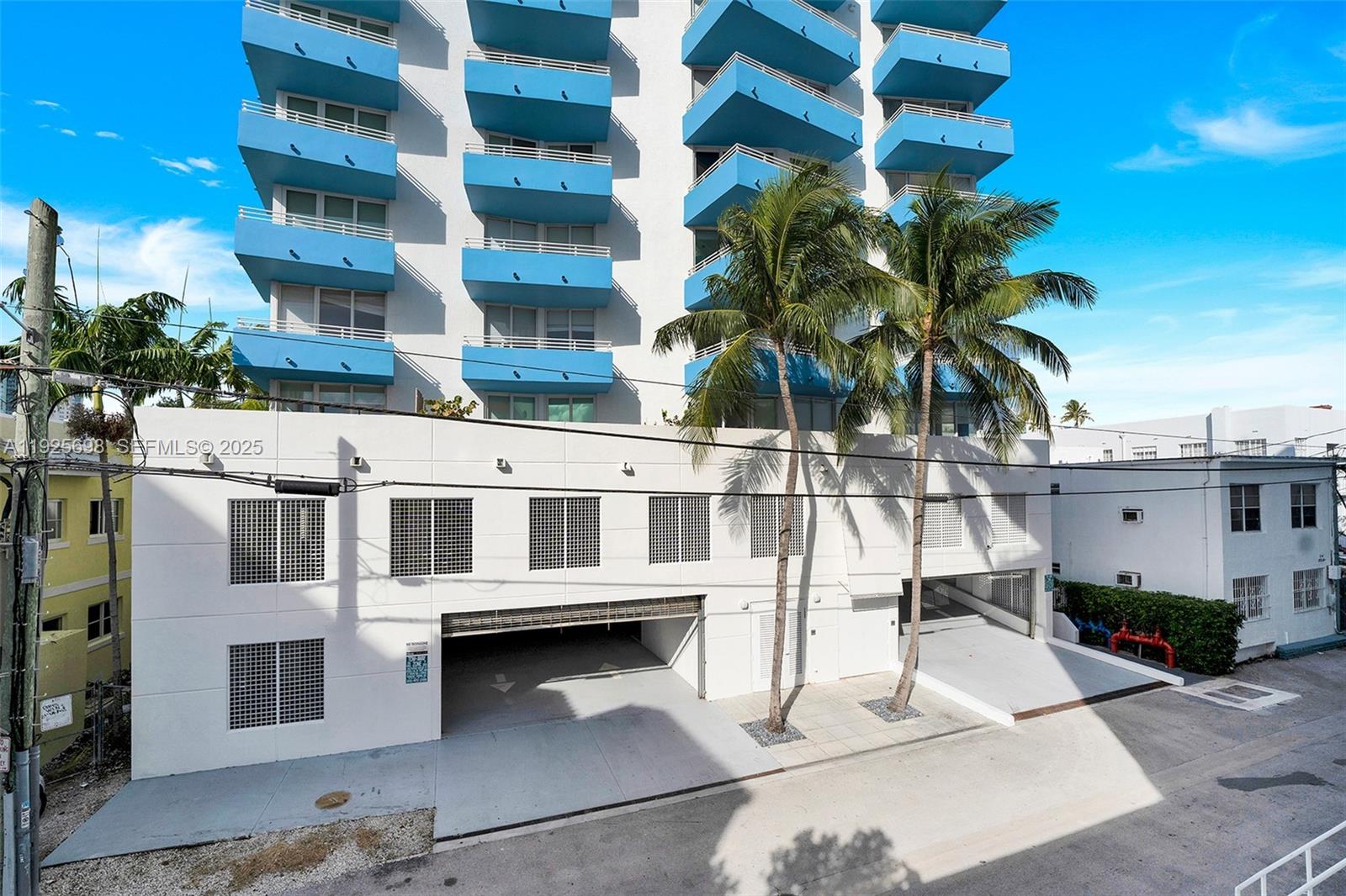 225 Collins Avenue, Unit 6J Miami Beach, FL 33139 - Photo 46 of 49
