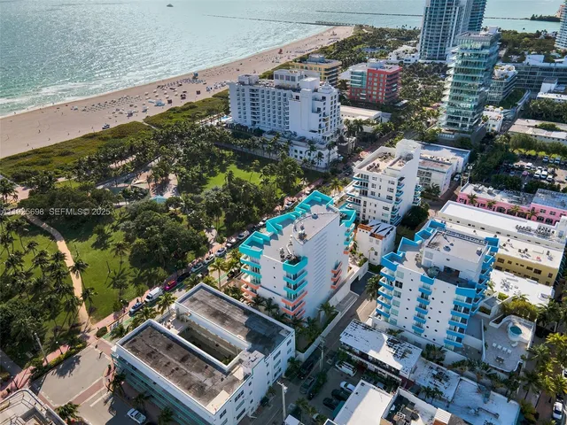 $999,500 | 225 Collins Avenue, Unit 6J, Miami Beach, FL 33139