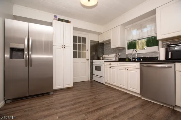 $449,000 | 12 Central Avenue, Pompton Lakes, NJ 07442