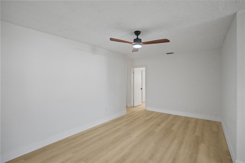 8930 Southwest 38th Street Miami, FL 33165 - Photo 13 of 16