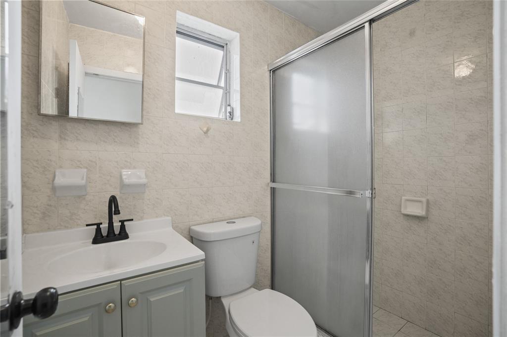 8930 Southwest 38th Street Miami, FL 33165 - Photo 7 of 16