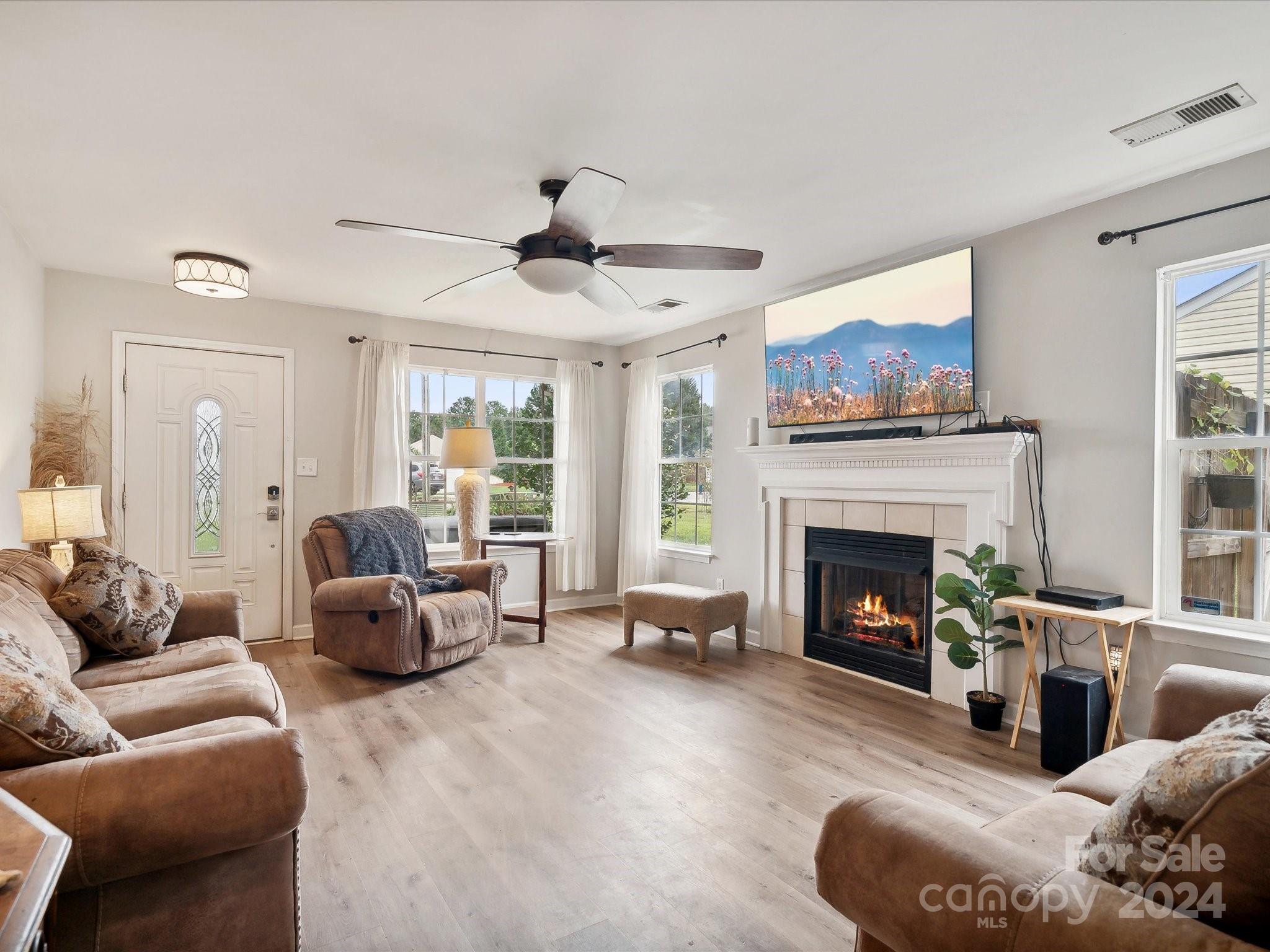627 Overlook Road Lowell, NC 28098 - Photo 3 of 24 Gallery Image 3