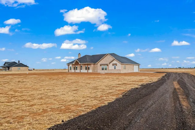 $464,900 | 9435 County Road 5330, Shallowater, TX 79363