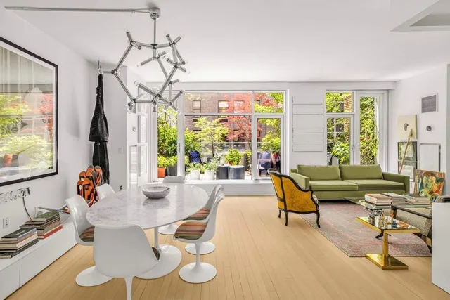 $2,380,000 | 5 East 44th Street, Unit 7 | Midtown East