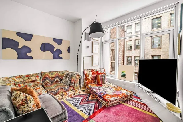 $2,380,000 | 5 East 44th Street, Unit 7 | Midtown East