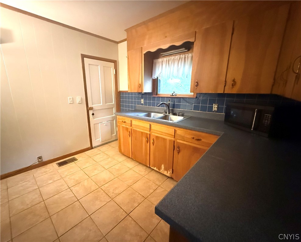 23 State Street Vernon, NY 13421 - Photo 16 of 28