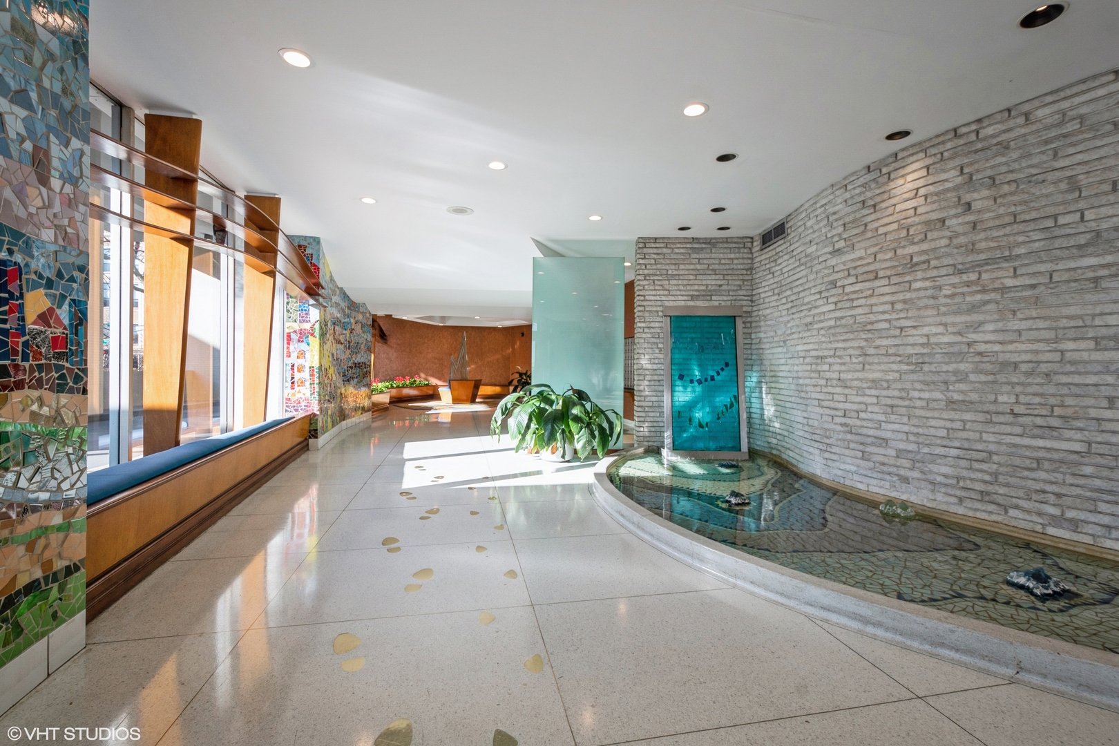 6301 North Sheridan Road, Unit 14A Chicago, IL 60660 - Photo 2 of 13