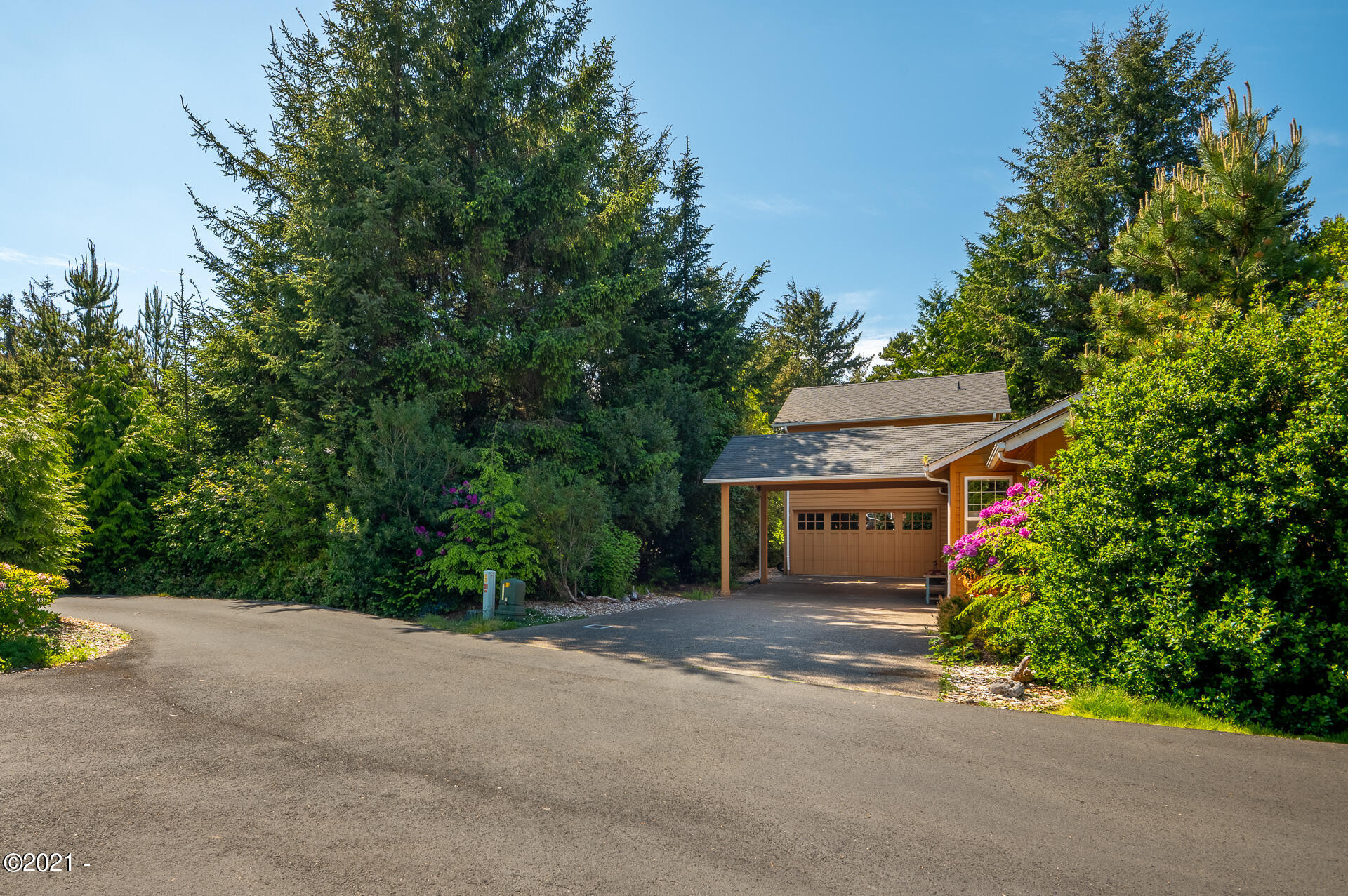 1135 Southwest Morning Depoe Bay, OR 97341 - Photo 3 of 46 _Z262916-HDR-RMLS