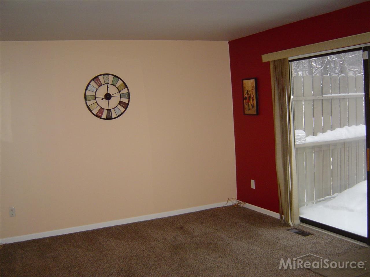 621 Oakbrook West, Unit 14 Rochester, MI 48307 - Photo 5 of 19 31228741-4.JPG
