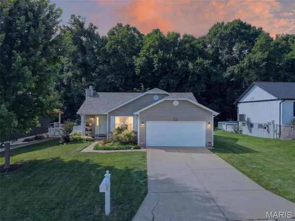 $319,000 | 2448 Cobblestone Court, Imperial, MO 63052