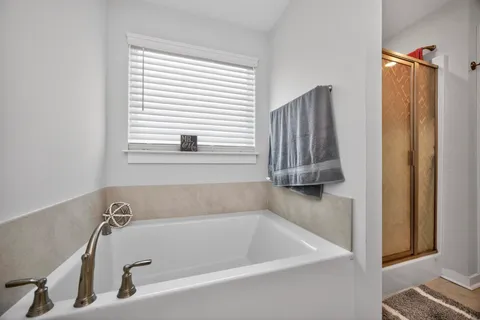 $564,000 | 203 Strongpoint Drive, Hendersonville, TN 37075