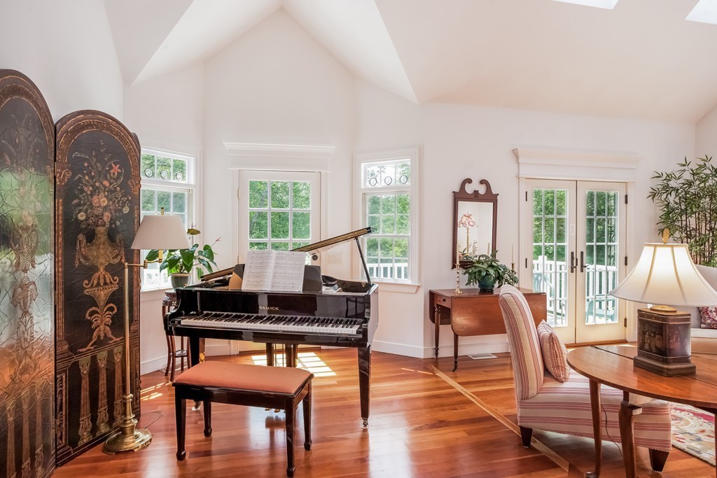 26 R Pine Island Road Mattapoisett, MA 02739 - Photo 6 of 30 Gallery Image 6