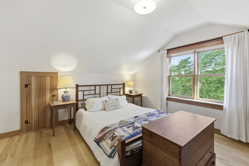 35 Rust Avenue Northampton, MA 01060 - Photo 27 of 39