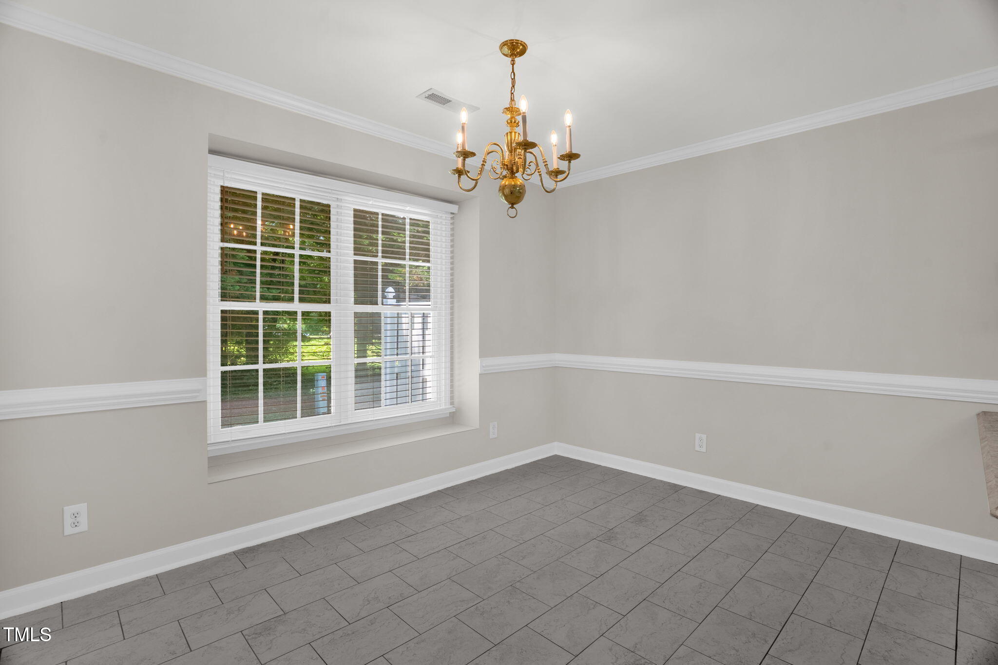505 Alamance Road Burlington, NC 27215 - Photo 11 of 31 11-web-or-mls-505 Alamance Rd-11