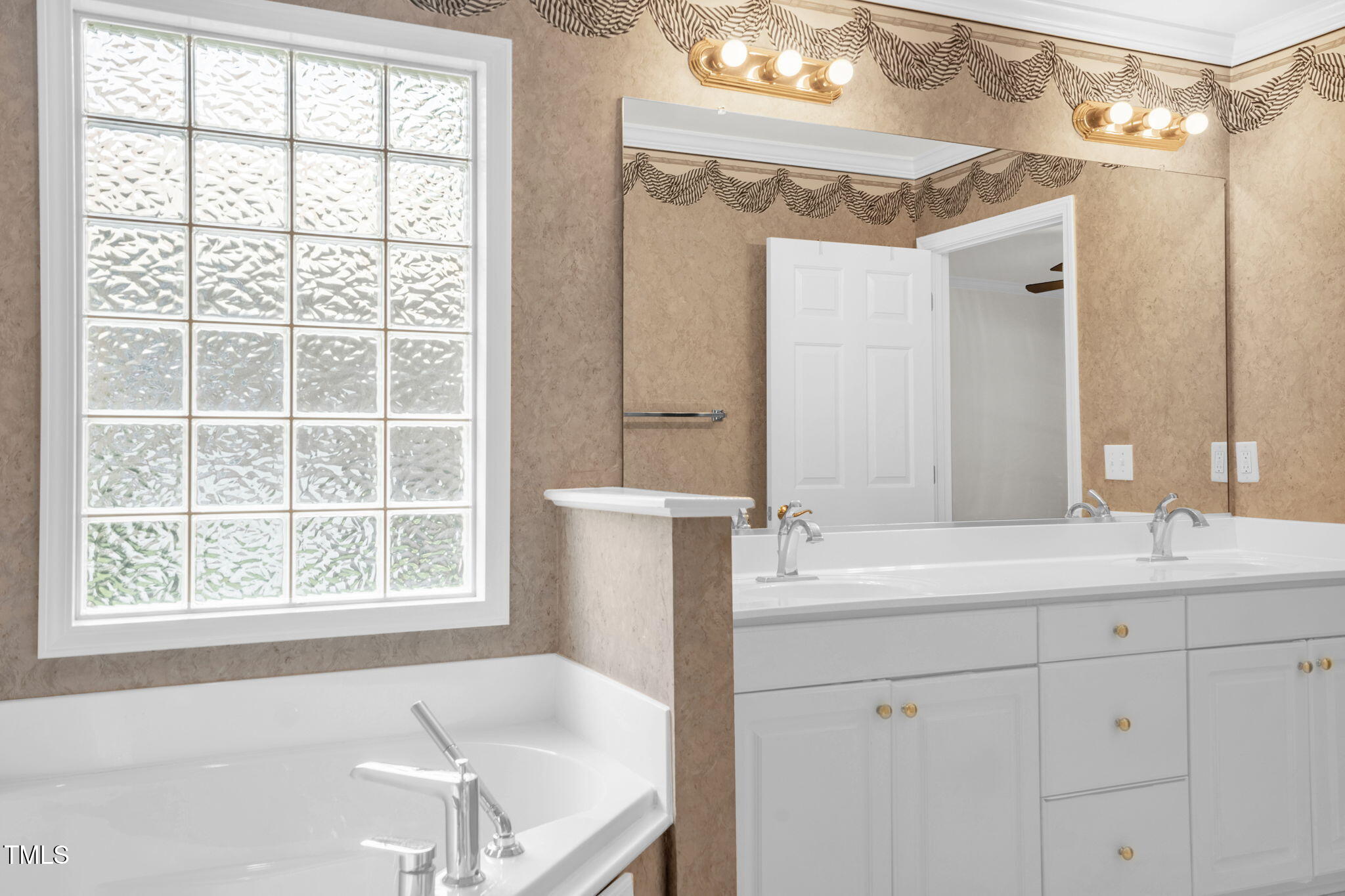 505 Alamance Road Burlington, NC 27215 - Photo 22 of 31 22-web-or-mls-505 Alamance Rd-22