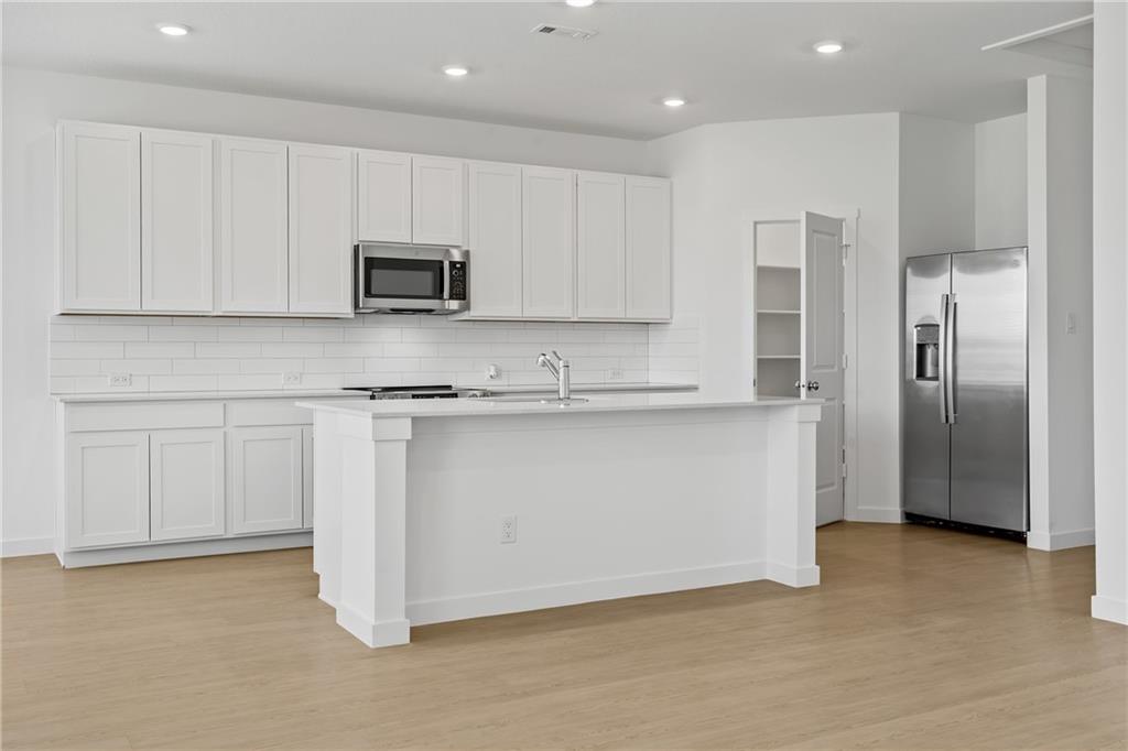 22535 West 214th St Spring Hill Spring Hill, KS 66083 - Photo 4 of 24 Gallery Image 4