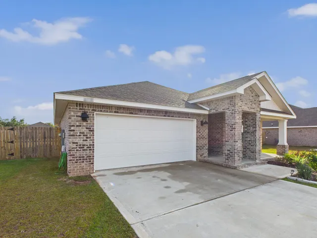 $2,150 | 8775 Clearbrook Drive, Milton, FL 32583