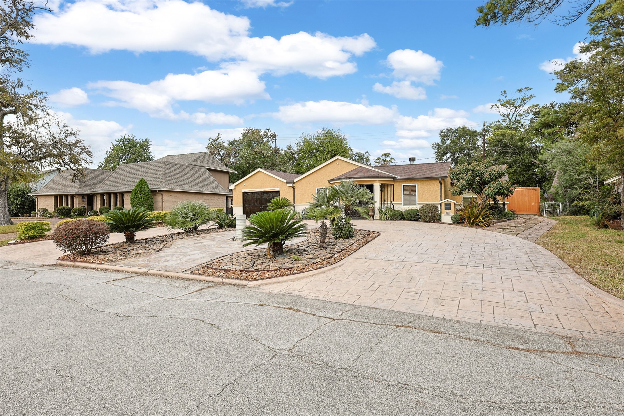 3543 Rosedale Street Houston, TX 77004 - Photo 2 of 37 a view of multiple houses with a street